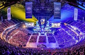Gli eSports: dalle LAN party casalinghe agli stadi pieni