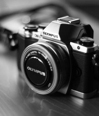 Evoluzione delle fotocamere mirrorless digitali Evoluzione delle fotocamere mirrorless digitali